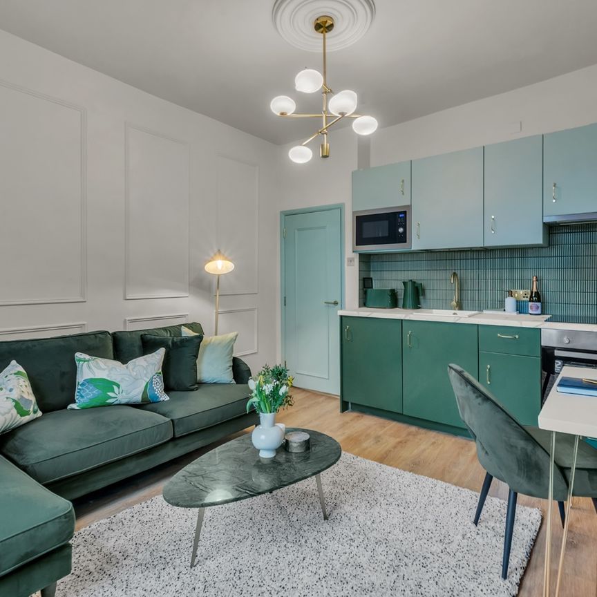 1 Bed Flat, Eardley Cres, SW5 - Photo 1