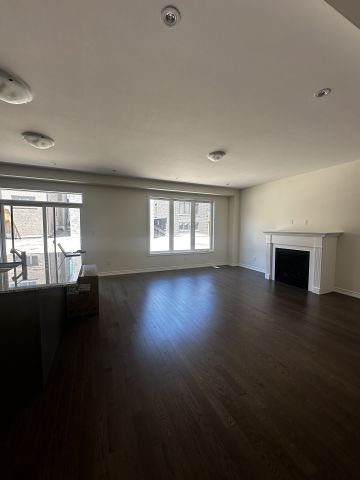 For Lease - 1174 Wilmington Avenue, Oshawa, Ontario - Photo 2