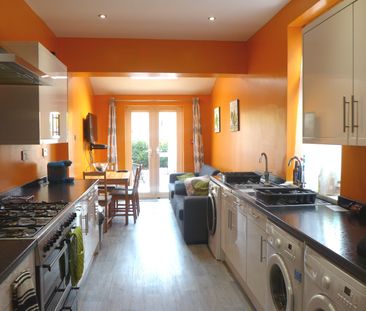 Large Double Loft Room With Ensuite - Photo 6