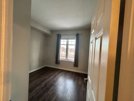 For Lease - 2 Colonial Drive Unit# 302, Guelph, Ontario - Photo 2