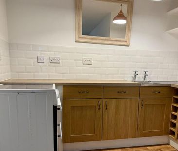 1 bedroom ground floor flat to rent - Photo 3