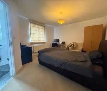 Bishops Green, Derby, DE22 - Photo 2