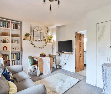 Court Farm Gardens, Manor Green Road, Epsom, Surrey, KT19 8SL - Photo 1