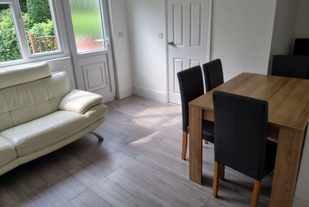 Lovely room available near Middlesex University - Photo 1