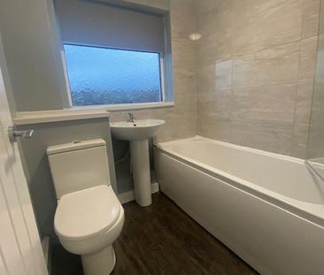 3 bedroom terraced house to rent - Photo 6