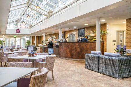 2 Bedroom Cottage, Lynwood Village – Ascot - Photo 5