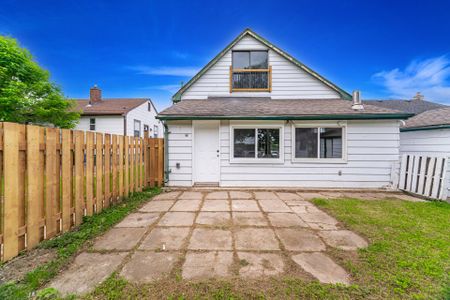 For Lease - 128 Cross Avenue, Oakville, Ontario - Photo 2