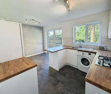 3 bedroom semi-detached house to rent - Photo 4