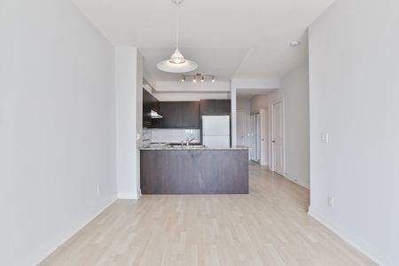 1 Bedroom + Den - Photo 2