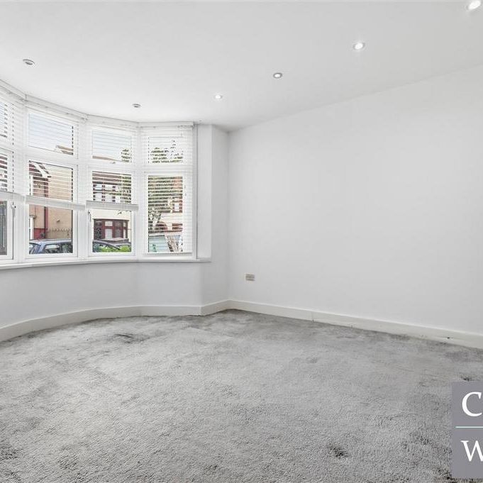 4 bedroom terraced house to rent - Photo 1