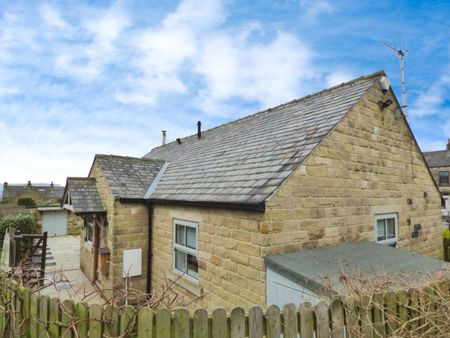 Hendricks House, Town Head, Silsden - Photo 3