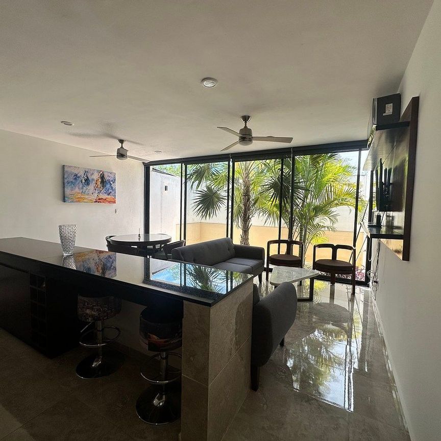 Hermoso Townhouse en Temozón con casa club y alberca en Renta - Photo 1