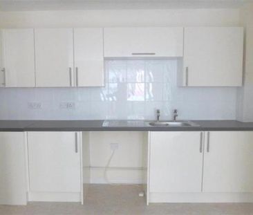 2 bedroom retirement property to rent - Photo 3