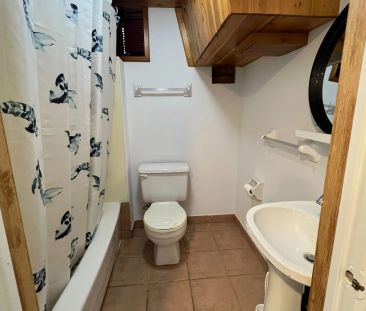 379 Carruthers Avenue #BMNT - Photo 4