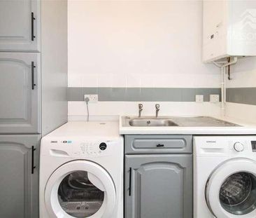Tunbridge Grove, Kents Hill, Milton Keynes, MK7 - Photo 1