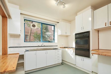 Thinking of selling? Contact our agent - Photo 4