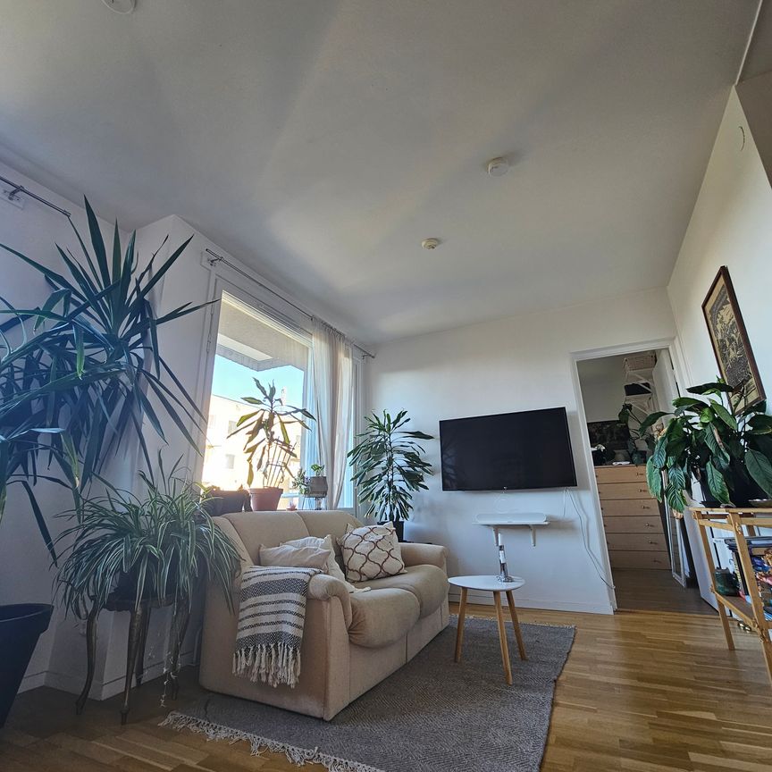 Vintrosagatan, Bandhagen - Photo 1