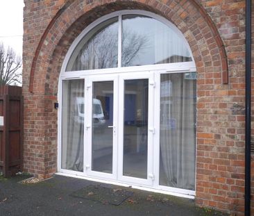 1 bedroom ground floor flat to rent - Photo 1