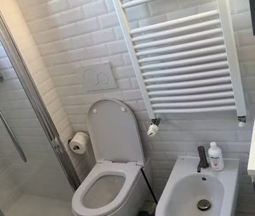 Via Luigi Sordello, Milan, Lombardy 20138 - Photo 6