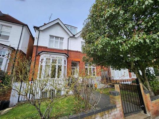 Holmbush Road, Putney, SW15 - Photo 1