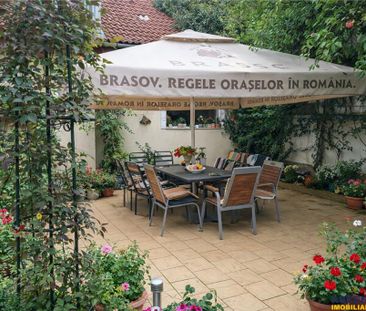 Casa Bartolomeu, pe doua nivele, stil deosebit, curte comuna - Fotografie 6