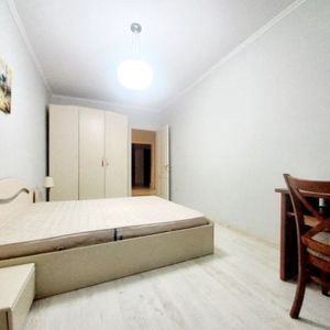 Apartament cu 2 camere de inchiriat in zona Aparatori Patriei - Fotografie 2