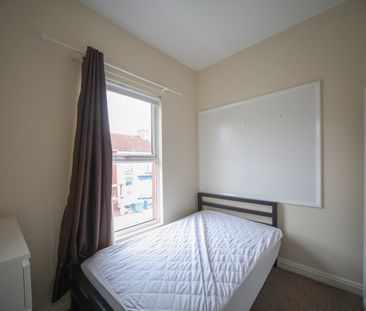 5 Bed Terraced House, Gainsborough Road, L15 - Photo 3
