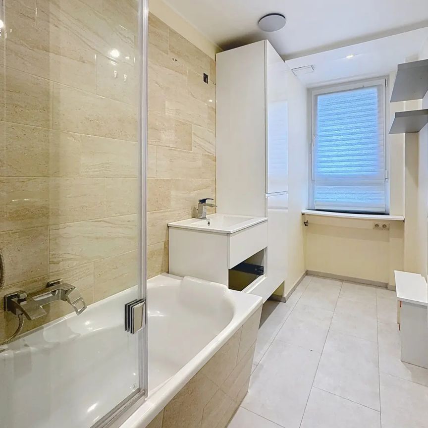 Avenue Neptune1190 Forest - Photo 1