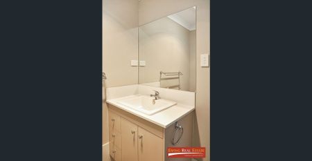 2 bedroom duplet available now ! - Photo 3