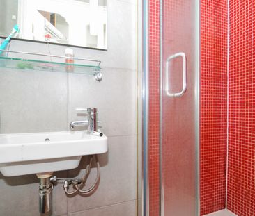 Studio Flat, Uxbridge Road, W12 - Photo 2