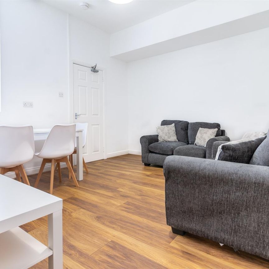 Hazelwood Avenue, Jesmond - Photo 1