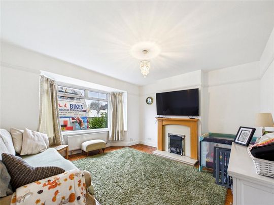 4 bedroom semi-detached house to rent - Photo 1