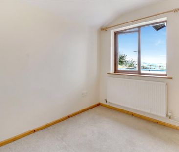 2 bedroom bungalow to rent - Photo 2