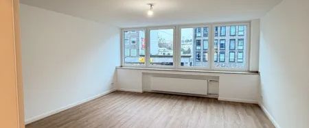 Erstbezug: Umfangreich sanierte 2-Zimmer-Wohnung nahe Fachhochschule - Photo 1