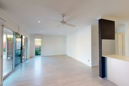 2/25 Ruston Avenue, Valentine NSW 2280 - Photo 2