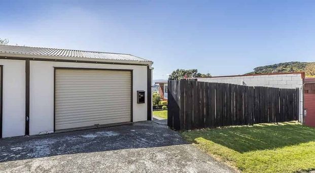 The Lookout on Downing Street - Photo 1