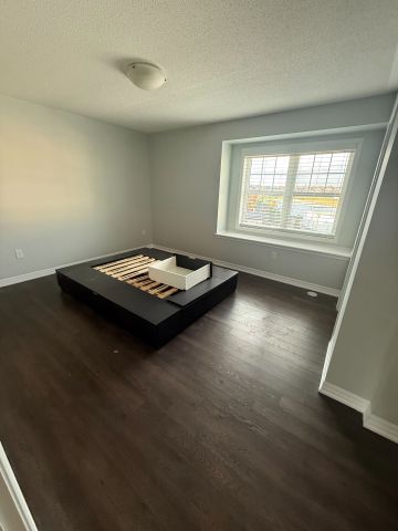 For Lease - 420 Sixteen Mile Drive, Oakville, Ontario - Photo 4