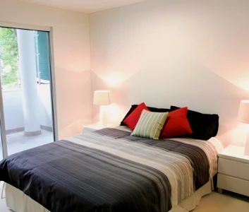 1 Bedroom Apartment - Photo 3