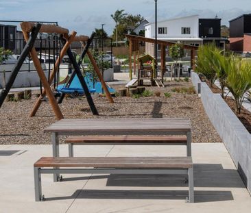 Stunning Two-Bedroom Townhouse for Rent in ... - Photo 2