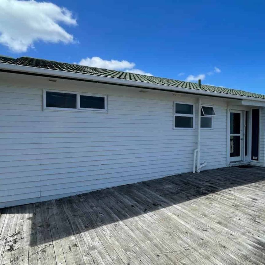 Family Home With Wide Views! (Lawn mowing incl... - Photo 1