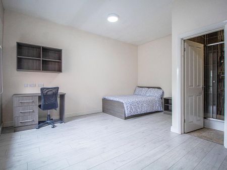 3 bedroom apartment to rent - Photo 5