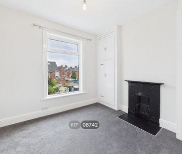 3 bedroom terraced house to rent - Photo 6