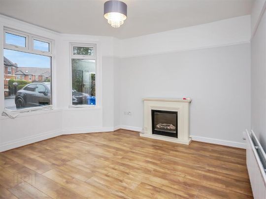 8 Cheltenham Park, Rosetta, Belfast, BT6 0HR - Photo 1