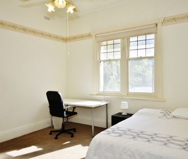 5-bedroom shared house / townhouse, East Ave - Photo 4