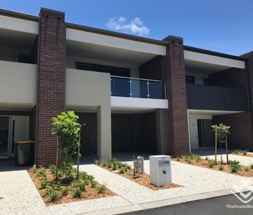 Walk to Westfield, Eden Lake, schools and so much more - Photo 6