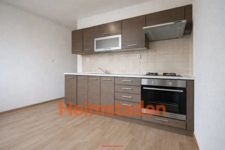 Pronájem bytu 2+1 53 m - Fotografie 4