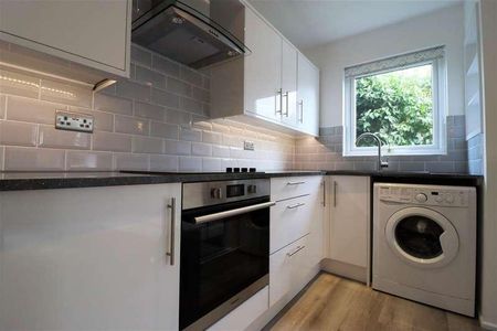 Greystoke Drive, Ruislip, Middlesex, HA4 - Photo 4