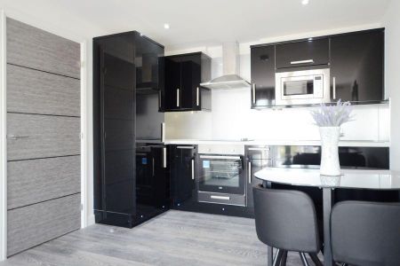 2 bedroom flat to rent - Photo 3