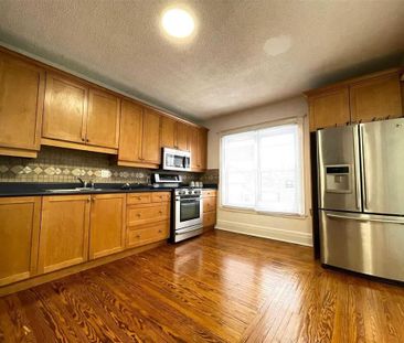 For Lease - 229 Locke Street Unit# Upper, Hamilton, Ontario - Photo 6