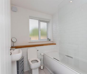 2 bedroom flat to rent - Photo 6